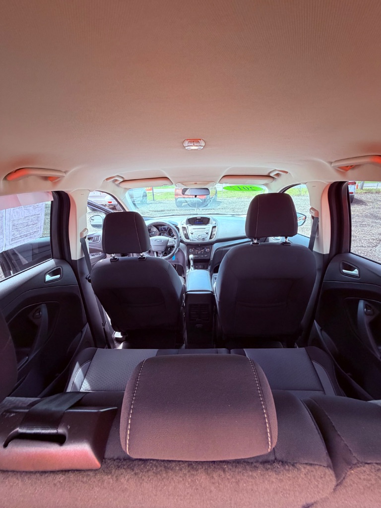 2017 Ford Escape SE - Photo 12