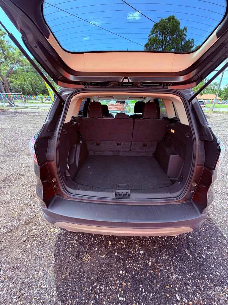 2017 Ford Escape SE - Photo 11