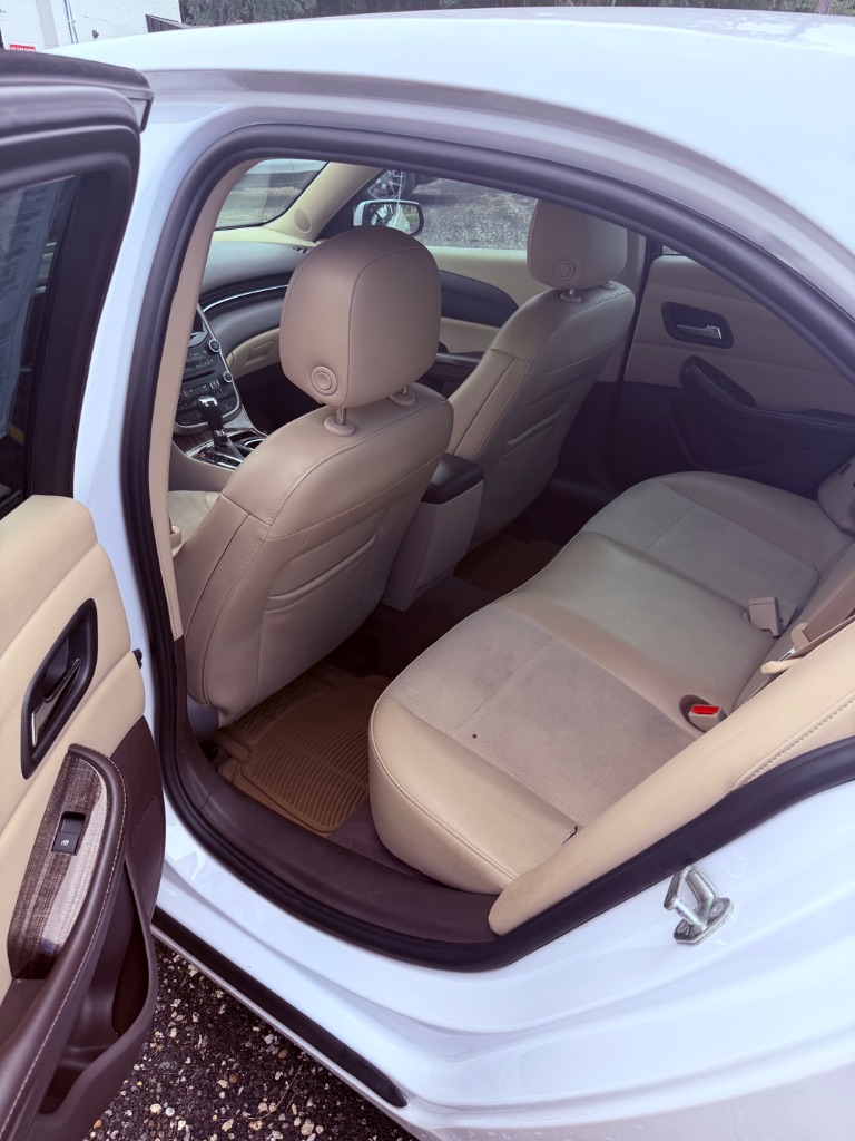 2015 Chevrolet Malibu 1LT - Photo 12