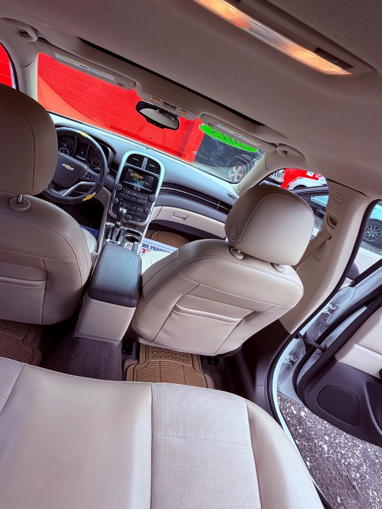 2015 Chevrolet Malibu 1LT - Photo 13
